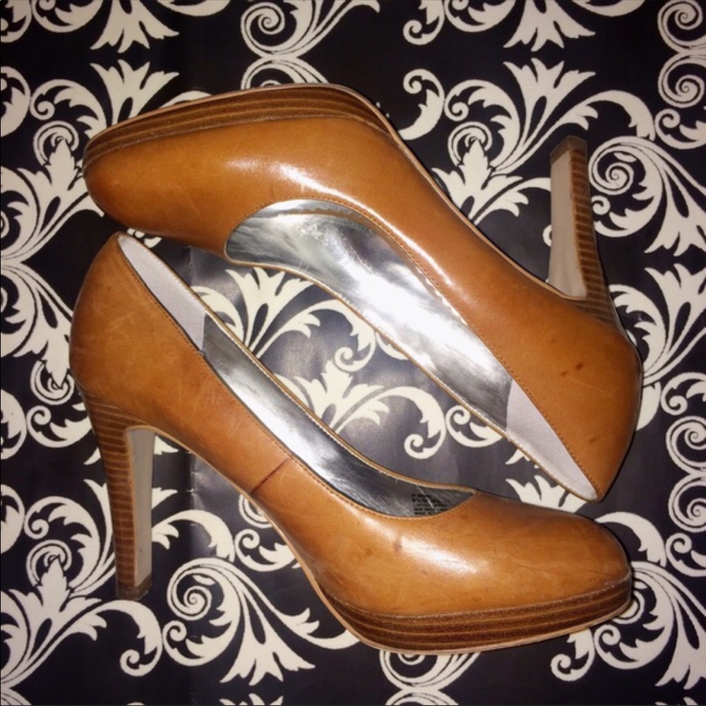 Jessica Simpson Tan Pumps